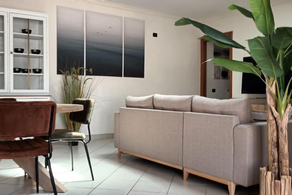 Casa Vacanza Fiera Di Roma Ponte Galeria Eksteriør bilde